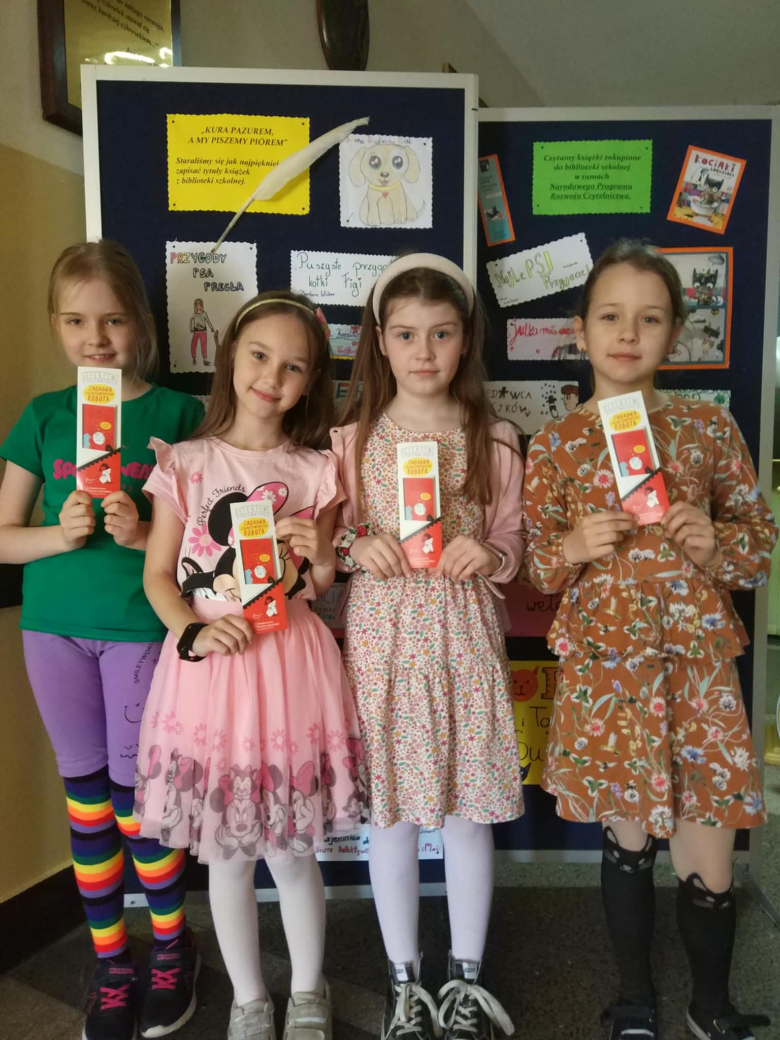 „Kura pazurem, a my piszemy piórem”